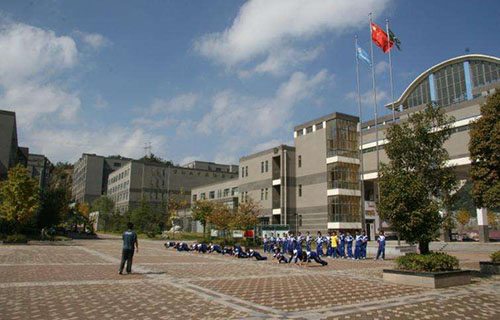 花溪區(qū)南溪學(xué)校怎么樣