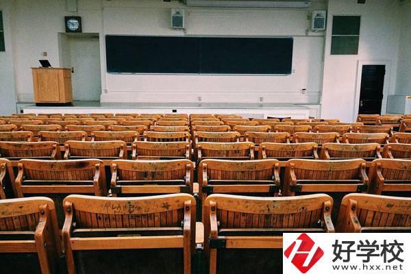 湖南醫(yī)藥中專學(xué)校主要專業(yè)有哪些？就業(yè)優(yōu)勢(shì)有哪些？