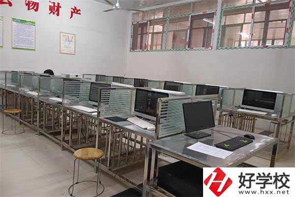 懷化成碩職業(yè)學(xué)校的地址在哪？有什么辦學(xué)特色？