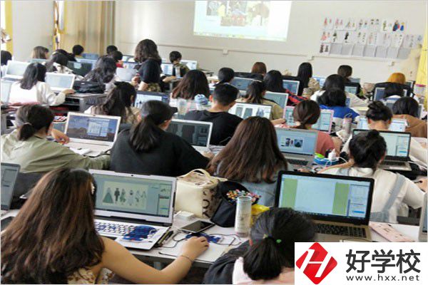 邵陽京華職業(yè)技術學校實訓室