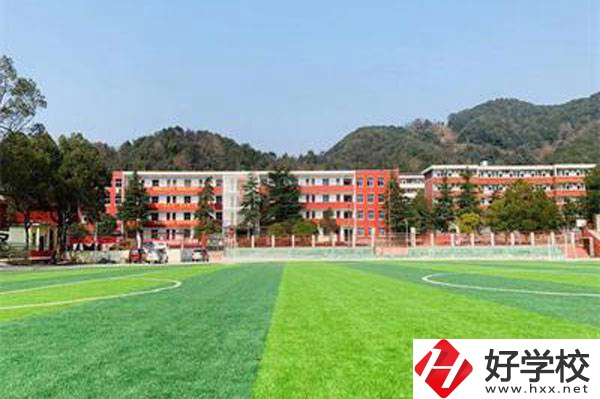 岳陽市理工職業(yè)技術(shù)學(xué)校的特色專業(yè)有哪些？