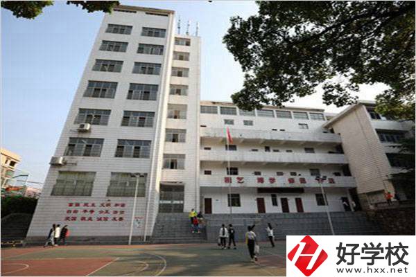 衡陽藝術(shù)學(xué)校的學(xué)費(fèi)需要多少？有沒有優(yōu)惠？