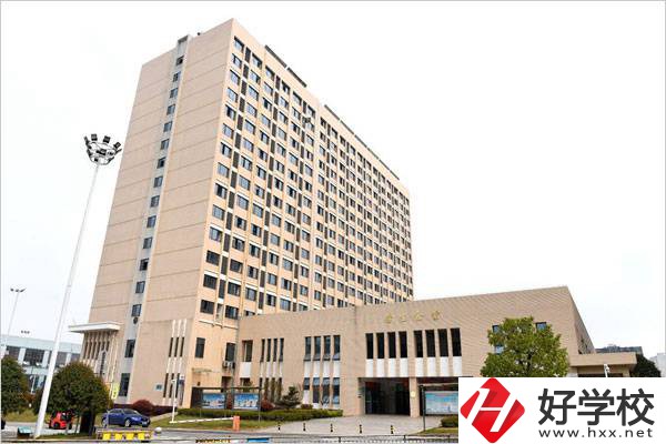 長沙財經(jīng)學(xué)校學(xué)生的就業(yè)率高嗎？