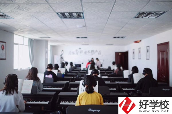長沙市現(xiàn)代商貿(mào)中等職業(yè)學(xué)校是民辦嗎？師資力量如何？