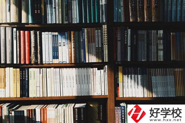 在永州什么學(xué)?？梢宰x學(xué)幼師專業(yè)？女生多嗎？