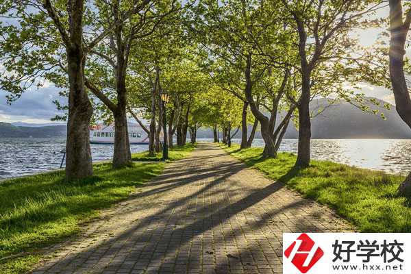 湖南瀟湘信科技工學(xué)校如何？有哪些資助政策？