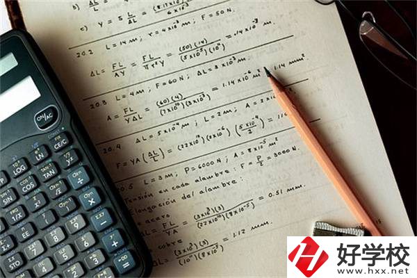 在湖南選職校要不要看招生簡章？有什么內(nèi)容？