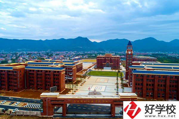 湖南省湘北職業(yè)中專學(xué)校的辦學(xué)規(guī)模怎么樣？
