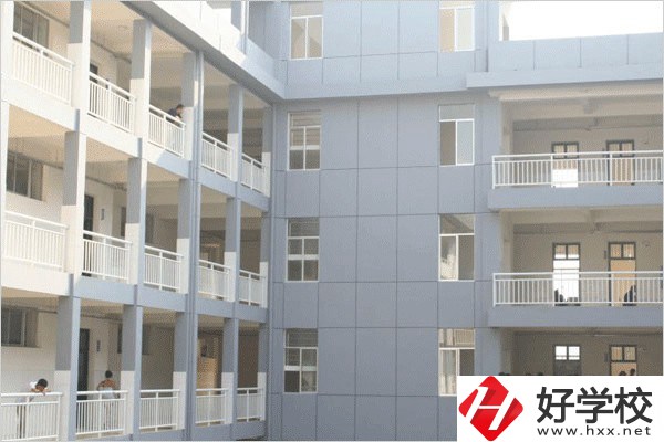 張家界公辦中職有哪些？學(xué)費(fèi)多少？