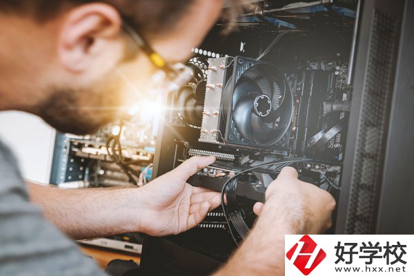 懷化市商貿(mào)經(jīng)濟(jì)管理學(xué)校有什么特色？專業(yè)有哪些？