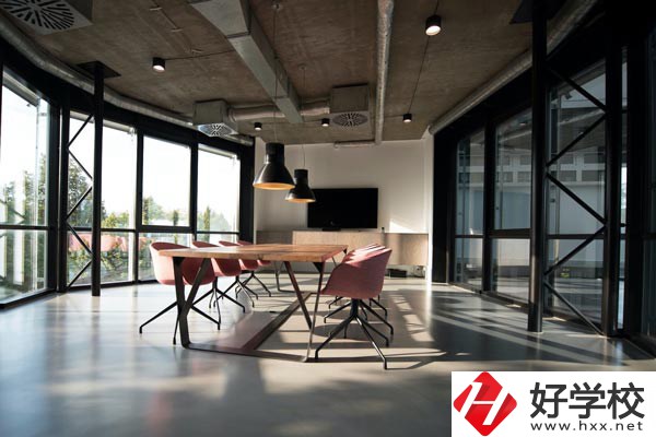 湖南育才技工學(xué)校設(shè)有哪些專業(yè)？就業(yè)方向如何？