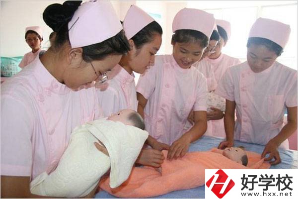 湖南衛(wèi)校最熱門的專業(yè)是哪個？優(yōu)缺點是什么？