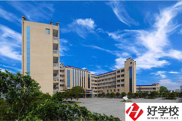 永州市工商職業(yè)中等專業(yè)學校的特色專業(yè)有哪些？