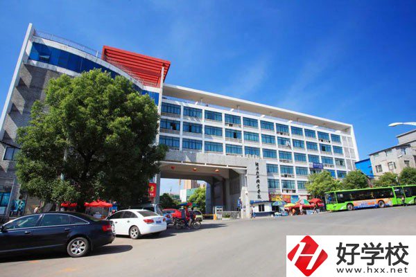 長沙辦學(xué)規(guī)模最大的職校是哪一所？有什么招生專業(yè)？