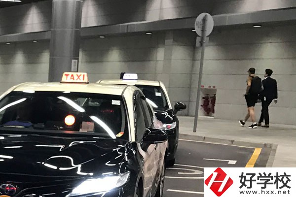 初中畢業(yè)讀婁底工貿(mào)職業(yè)中專，可以學什么專業(yè)？