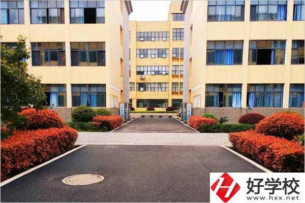 平江縣職校真的有“辣條”專業(yè)嗎？畢業(yè)能干什么？