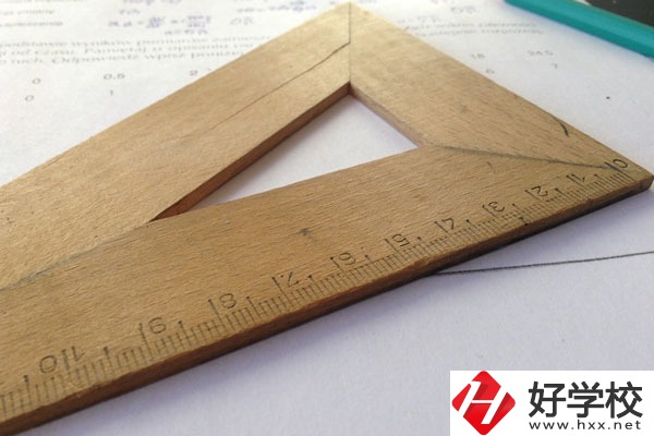 懷化市工業(yè)中等專業(yè)學(xué)校好不好？宿舍怎么樣？