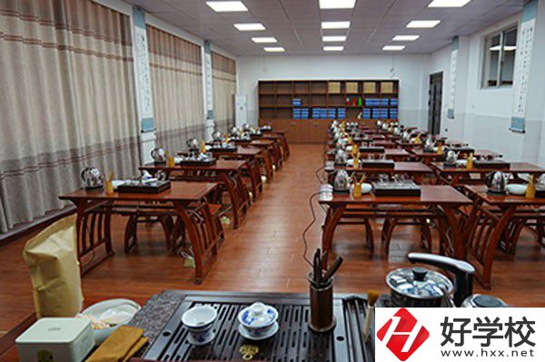 桑植縣職業(yè)中專(zhuān)學(xué)校實(shí)訓(xùn)室