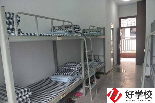 安化縣職業(yè)中專(zhuān)學(xué)?？梢詫W(xué)茶嗎?學(xué)費(fèi)貴嗎?