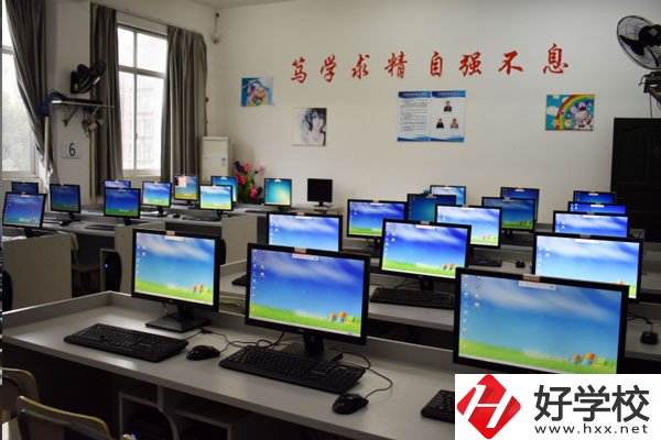 益陽哪些中職學(xué)?？梢詫W(xué)美術(shù)設(shè)計類專業(yè)？學(xué)費貴不貴？
