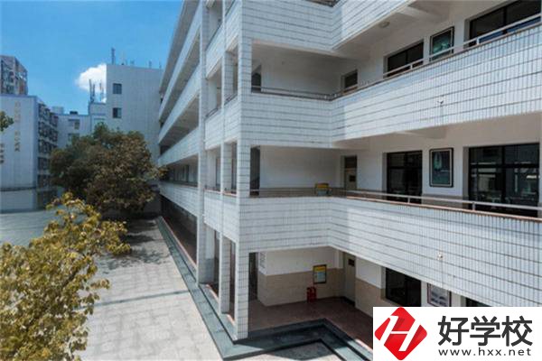 長(zhǎng)沙有哪些職?？梢詫W(xué)建筑工程專業(yè)？有什么辦學(xué)優(yōu)勢(shì)？