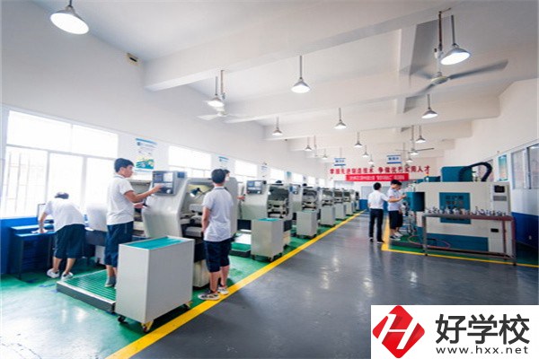 懷化的公辦職高有哪些？可以免學(xué)費(fèi)嗎？