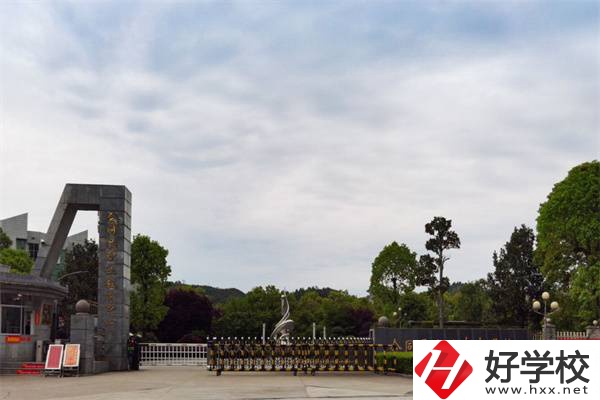 懷化分?jǐn)?shù)低可以讀的公辦中專有哪些？專業(yè)好就業(yè)嗎？