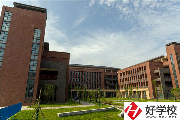 常德財經(jīng)中等專業(yè)學(xué)校有哪些專業(yè)？