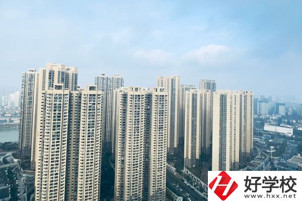 株洲南方航空高級技工學校空乘專業(yè)怎么樣？