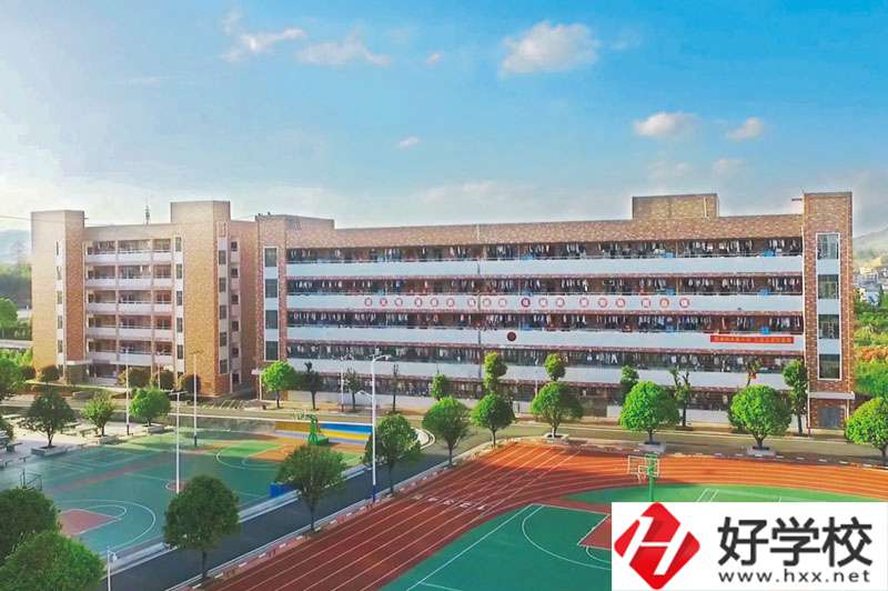 武岡市職業(yè)中專學校怎么樣？值得報考嗎？