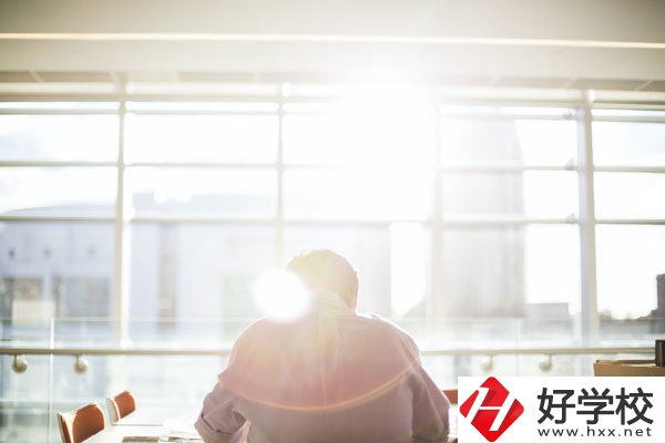 永興縣職業(yè)中專學(xué)校航空服務(wù)專業(yè)怎么樣？