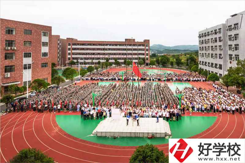 武岡市職業(yè)中專學校航空服務專業(yè)怎么樣？值得報考嗎？
