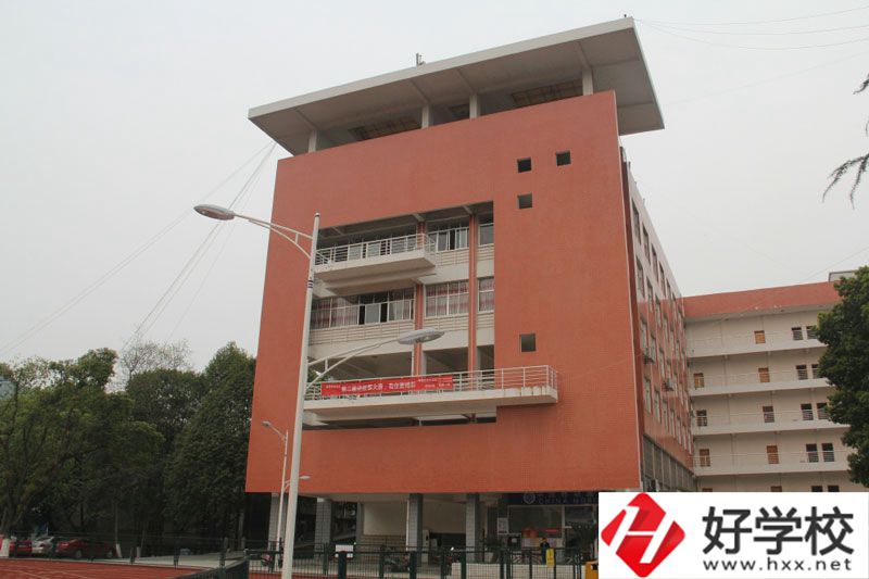 湘西中職學(xué)校校園環(huán)境怎么樣？好不好？