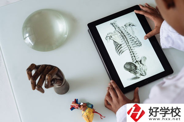 湖南醫(yī)藥中等專業(yè)學(xué)校怎么樣？宿舍好不好？