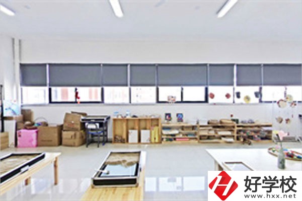 湖南省中南藝術(shù)學校實訓(xùn)室