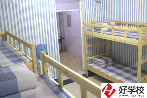 湖南長(zhǎng)沙藝術(shù)學(xué)校宿舍環(huán)境怎么樣？有哪些優(yōu)勢(shì)？