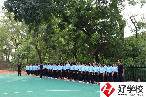長沙市現(xiàn)代服務(wù)職業(yè)中專學(xué)校辦學(xué)條件怎么樣？