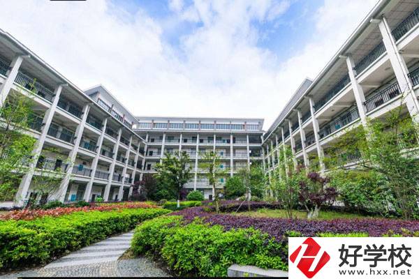 湘西有學(xué)習(xí)中西面點(diǎn)的學(xué)校嗎？專業(yè)好就業(yè)嗎？