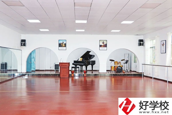 邵陽市開元職業(yè)技術(shù)學(xué)校適合初三畢業(yè)生報(bào)考嗎？