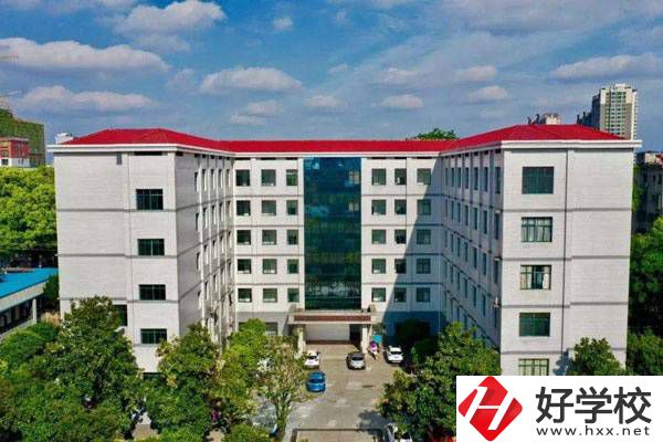 耒陽有師范學(xué)校嗎？師范專業(yè)好就業(yè)嗎？