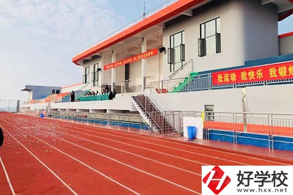 瀏陽市中協(xié)高新科技學(xué)校有哪些特色專業(yè)？就業(yè)前景如何？