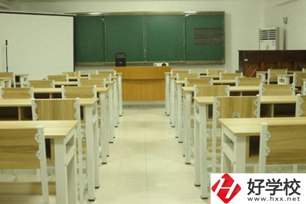 湖南長(zhǎng)沙藝術(shù)學(xué)校有哪些藝術(shù)類(lèi)專(zhuān)業(yè)？