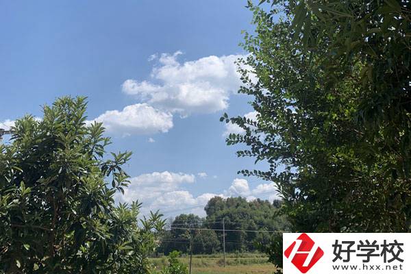 想在邵陽讀國(guó)家重點(diǎn)中專學(xué)校？推薦這兩所