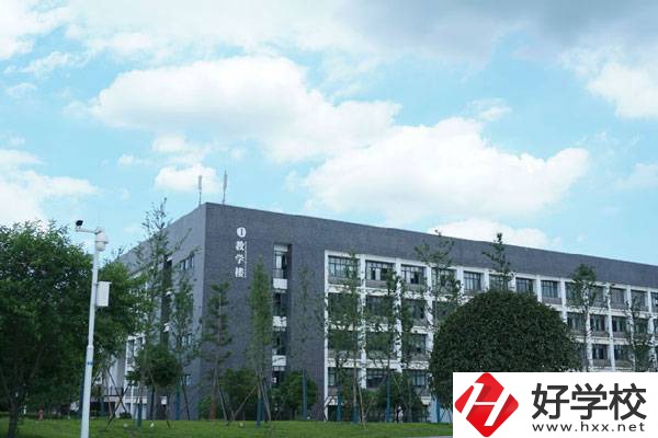 湘潭吉利汽車技術(shù)職校怎么樣？有哪些專業(yè)？