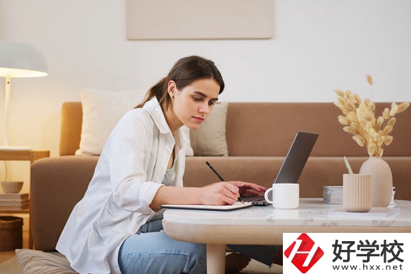 郴州市理工職業(yè)技術(shù)學(xué)校有什么專業(yè)？學(xué)校地址在哪兒？
