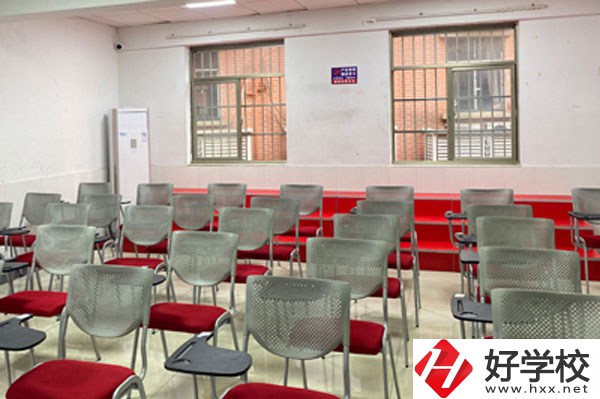 湖南長沙藝術(shù)學(xué)校舞蹈專業(yè)有什么優(yōu)勢？