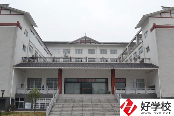張家界地區(qū)中職學(xué)校少數(shù)民族學(xué)生可以報(bào)考嗎？