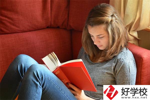 在湖南考不上高中怎么辦？女孩學(xué)點(diǎn)什么好？