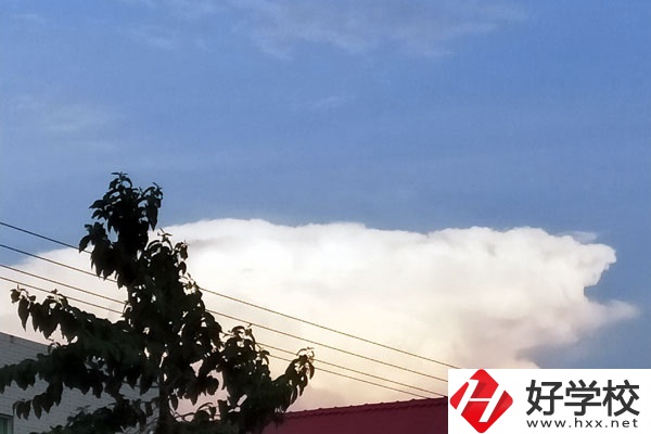 漣源市工貿(mào)職業(yè)中等專業(yè)學校專業(yè)就業(yè)前景怎么樣？