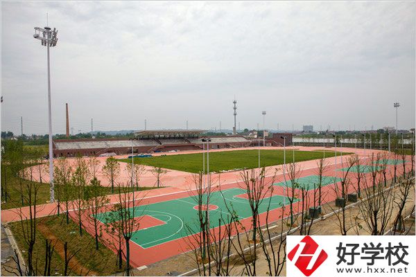 常德汽車機(jī)電學(xué)校師資情況如何？就業(yè)情況如何？